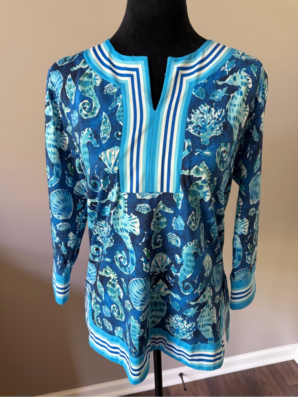 Jean-Pierre Klifa Whimsical Blue & White Seahorse & Seashell Print Top Medium